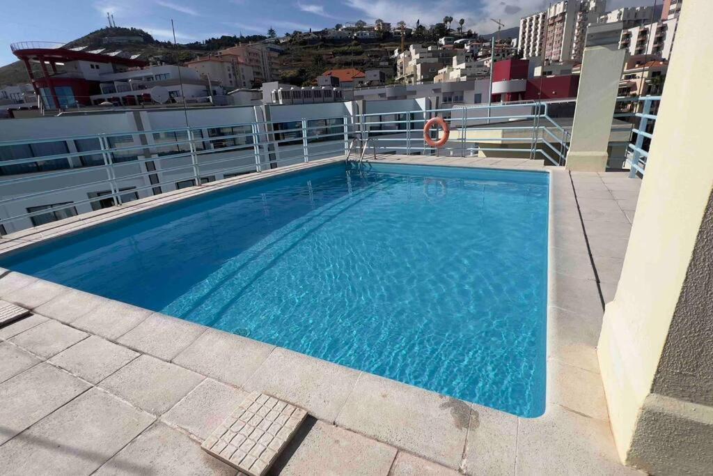 By The Sea III Lido - Com Piscina Apartman Funchal  Kültér fotó