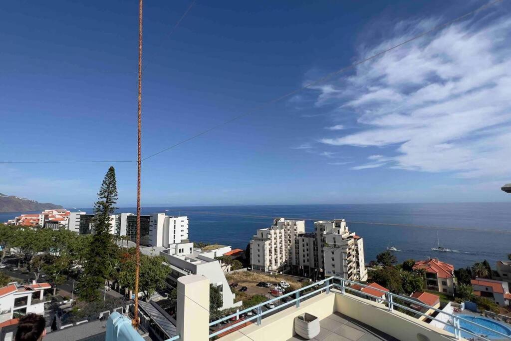By The Sea III Lido - Com Piscina Apartman Funchal  Kültér fotó